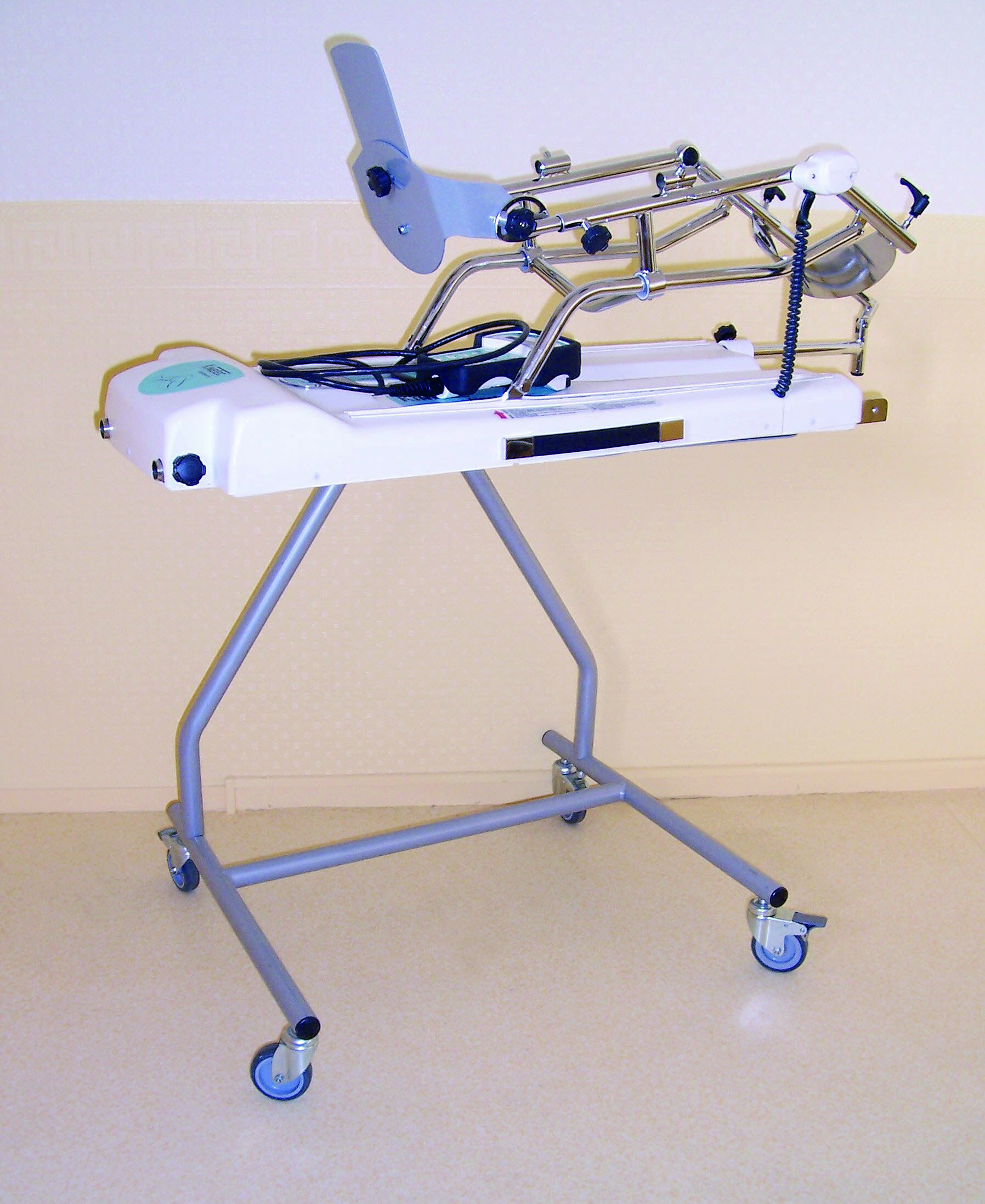 Adaptation chariot d'utilisation au lit pour Kinetec Performa™ 1 chariot