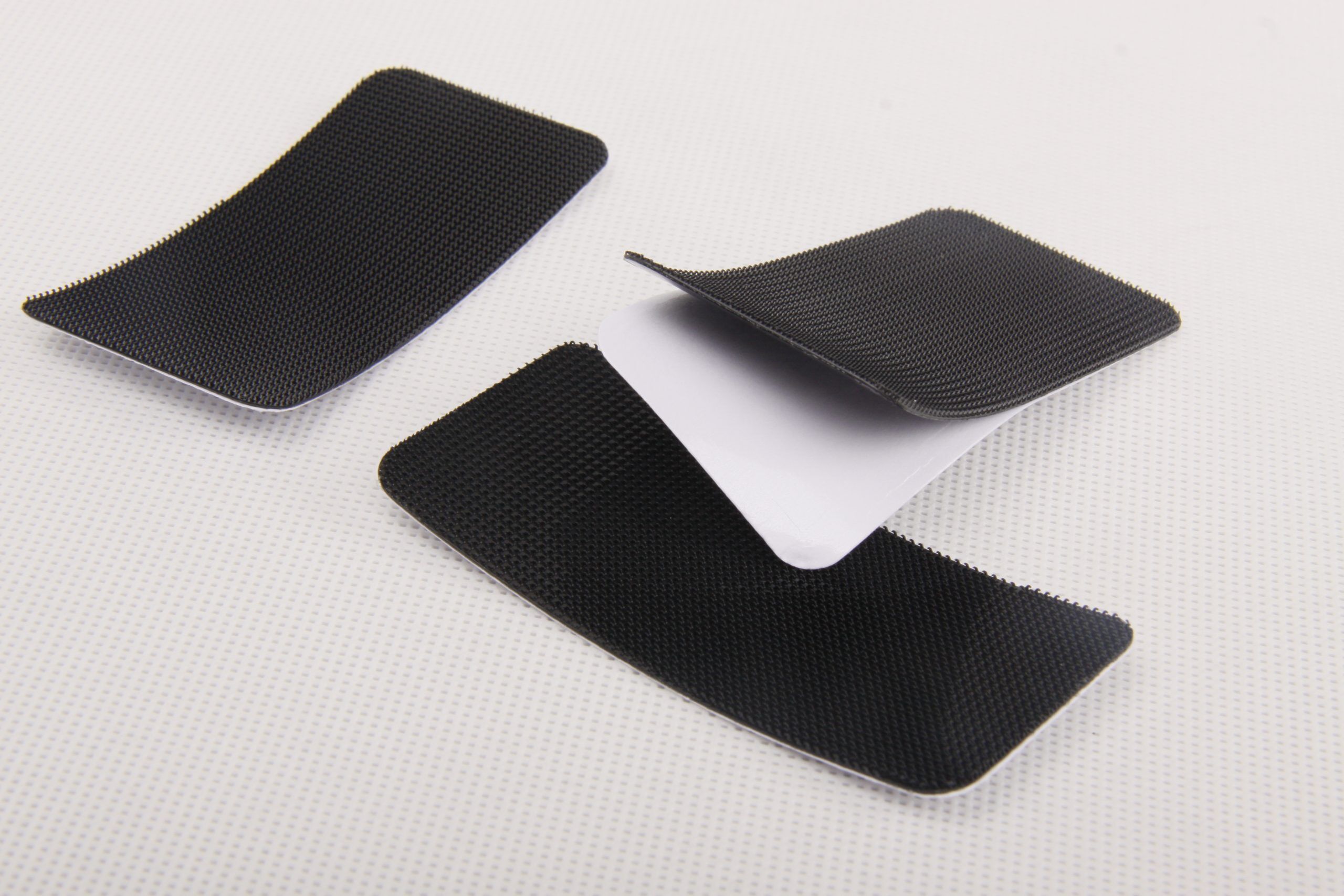 Pastille crochet adhésive 2 Pastille crochet adhésive - Image 2